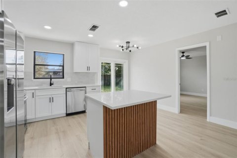 Villa ou maison à louer à Orlando, Floride: 3 chambres, 144 m2 № 2223523 - photo 10
