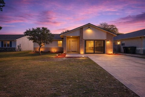 Villa ou maison à louer à Orlando, Floride: 3 chambres, 144 m2 № 2223523 - photo 2