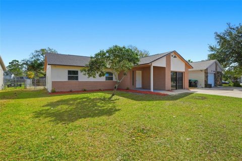 Villa ou maison à louer à Orlando, Floride: 3 chambres, 144 m2 № 2223523 - photo 3