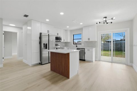 Villa ou maison à louer à Orlando, Floride: 3 chambres, 144 m2 № 2223523 - photo 12