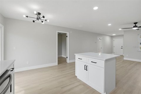 Villa ou maison à louer à Orlando, Floride: 3 chambres, 144 m2 № 2223523 - photo 13