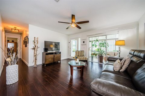 Casa en venta en Palm Harbor, Florida, 2 dormitorios, 92.9 m2 № 1437626 - foto 10