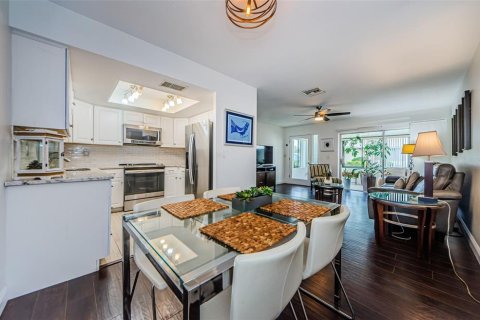 Casa en venta en Palm Harbor, Florida, 2 dormitorios, 92.9 m2 № 1437626 - foto 14