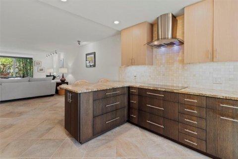 Condominio en alquiler en Longboat Key, Florida, 2 dormitorios, 148.74 m2 № 1537410 - foto 12
