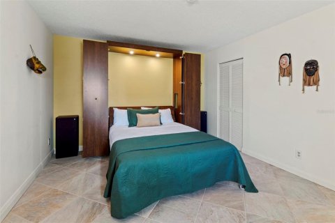 Condominio en alquiler en Longboat Key, Florida, 2 dormitorios, 148.74 m2 № 1537410 - foto 28