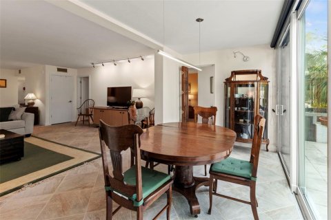 Condominio en alquiler en Longboat Key, Florida, 2 dormitorios, 148.74 m2 № 1537410 - foto 19