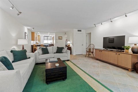 Condominio en alquiler en Longboat Key, Florida, 2 dormitorios, 148.74 m2 № 1537410 - foto 14