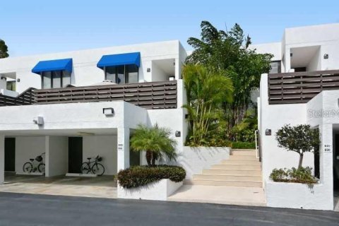 Condominio en alquiler en Longboat Key, Florida, 2 dormitorios, 148.74 m2 № 1537410 - foto 1