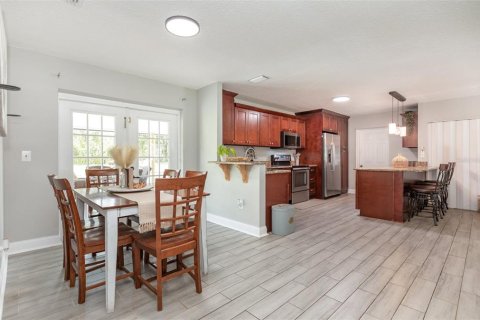 House in Fish Hawk, Florida 4 bedrooms, 206.71 sq.m. № 1883719 - photo 5