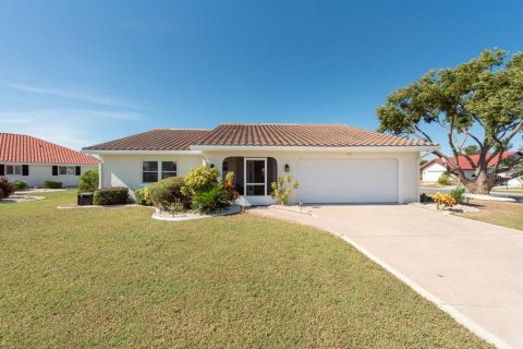 Casa en venta en Sun City Center, Florida, 2 dormitorios, 172.52 m2 № 1411417 - foto 1