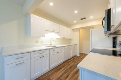 Casa en venta en Sun City Center, Florida, 2 dormitorios, 172.52 m2 № 1411417 - foto 18