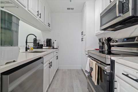 Купить кондоминиум в Коконат Крик, Флорида 2 спальни, 109.81м2, № 2064393 - фото 2