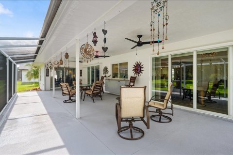 House in Sarasota, Florida 3 bedrooms, 190.54 sq.m. № 2198814 - photo 19