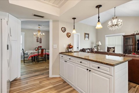 House in Sarasota, Florida 3 bedrooms, 190.54 sq.m. № 2198814 - photo 9