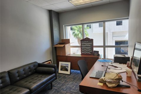 Commercial property in Tampa, Florida 68.84 sq.m. № 1847375 - photo 3