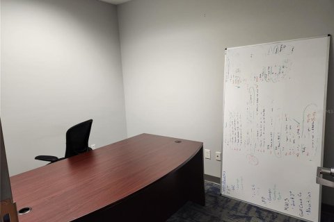 Commercial property in Tampa, Florida 68.84 sq.m. № 1847375 - photo 7