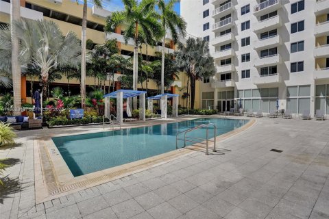 Condominio en alquiler en Aventura, Florida, 2 dormitorios, 98.57 m2 № 1994986 - foto 18