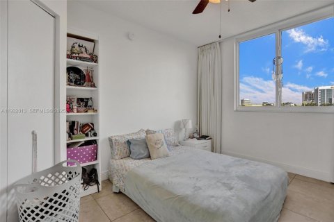 Condominio en alquiler en Aventura, Florida, 2 dormitorios, 98.57 m2 № 1994986 - foto 6
