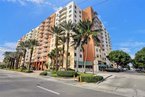 Condominio en Aventura, Florida, 2 dormitorios  № 1994986