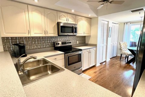 Condo in Bradenton, Florida, 2 bedrooms  № 1511376 - photo 6