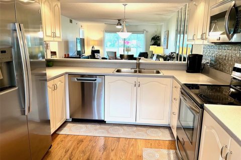 Condo in Bradenton, Florida, 2 bedrooms  № 1511376 - photo 10