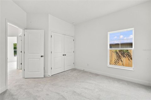 Villa ou maison à vendre à Saint Petersburg, Floride: 4 chambres, 209.49 m2 № 2413467 - photo 11