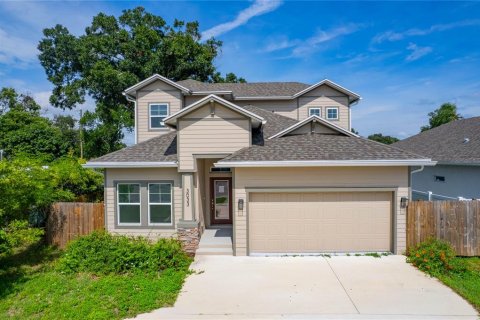 Villa ou maison à Saint Petersburg, Floride 4 chambres, 209.49 m2 № 2413467