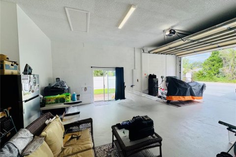 House in Palm Coast, Florida 4 bedrooms, 191.66 sq.m. № 1899375 - photo 7