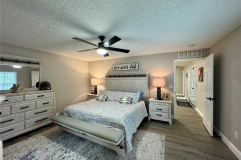 House in Palm Coast, Florida 4 bedrooms, 191.66 sq.m. № 1899375 - photo 21