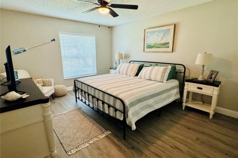 House in Palm Coast, Florida 4 bedrooms, 191.66 sq.m. № 1899375 - photo 23
