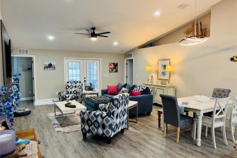 House in Palm Coast, Florida 4 bedrooms, 191.66 sq.m. № 1899375 - photo 10
