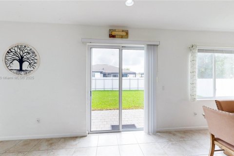 House in Homestead, Florida 4 bedrooms, 204.76 sq.m. № 1814132 - photo 17