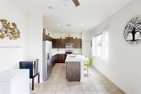 House in Homestead, Florida 4 bedrooms, 204.76 sq.m. № 1814132 - photo 21