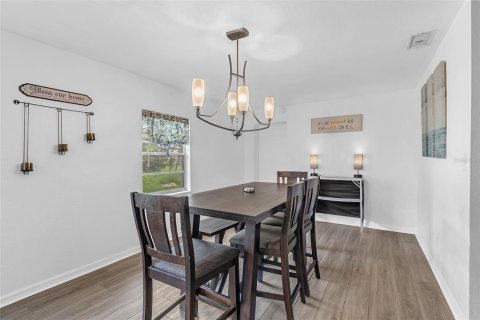 Villa ou maison à vendre à Lake Alfred, Floride: 3 chambres, 146.88 m2 № 2296534 - photo 8