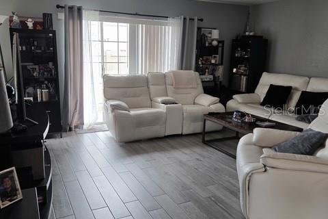 Townhouse in Clearwater, Florida 3 bedrooms, 132.76 sq.m. № 2330901 - photo 5