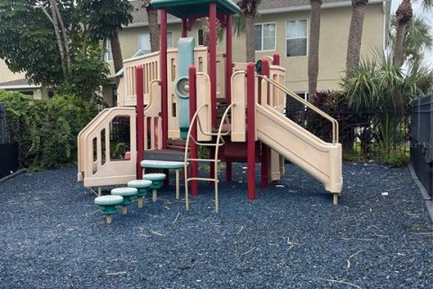 Townhouse in Clearwater, Florida 3 bedrooms, 132.76 sq.m. № 2330901 - photo 17