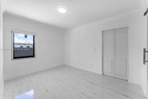 Casa en alquiler en Cutler Bay, Florida, 3 dormitorios, 167.5 m2 № 2017582 - foto 16