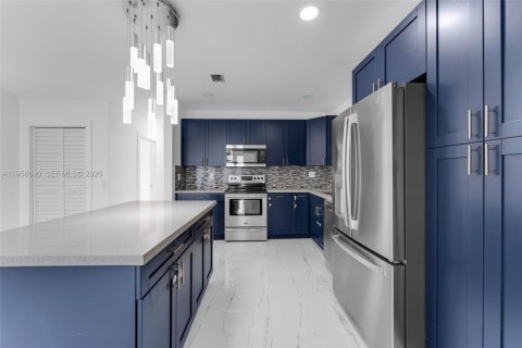 Casa en alquiler en Cutler Bay, Florida, 3 dormitorios, 167.5 m2 № 2017582 - foto 10