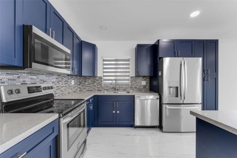 Casa en alquiler en Cutler Bay, Florida, 3 dormitorios, 167.5 m2 № 2017582 - foto 7