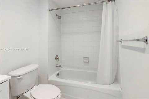 Купить кондоминиум в Корал-Гейблс, Флорида 1 спальня, 74.14м2, № 2068183 - фото 21