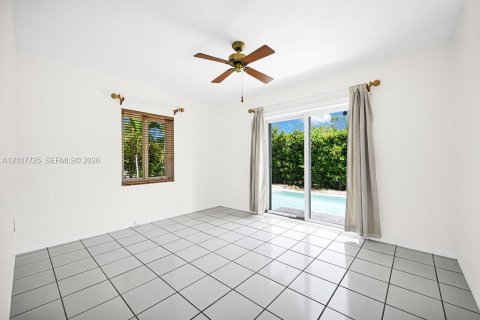 Villa ou maison à louer à Miami, Floride: 4 chambres, 98.85 m2 № 2421012 - photo 6