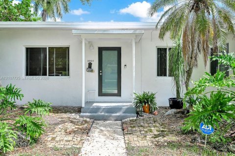Villa ou maison à Miami, Floride 4 chambres, 98.85 m2 № 2421012