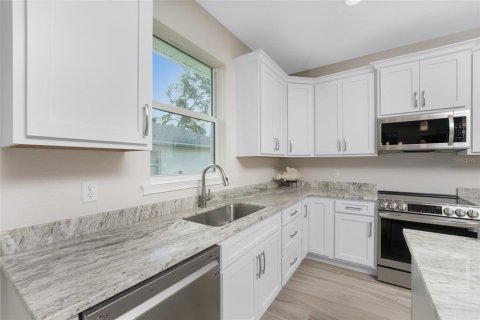 House in Rotonda, Florida 3 bedrooms, 156.63 sq.m. № 1886063 - photo 17