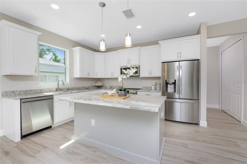 House in Rotonda, Florida 3 bedrooms, 156.63 sq.m. № 1886063 - photo 5