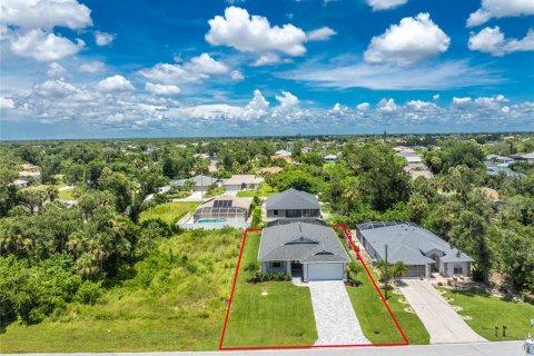 House in Rotonda, Florida 3 bedrooms, 156.63 sq.m. № 1886063 - photo 2