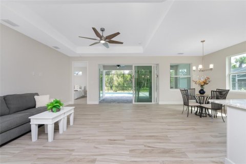House in Rotonda, Florida 3 bedrooms, 156.63 sq.m. № 1886063 - photo 10