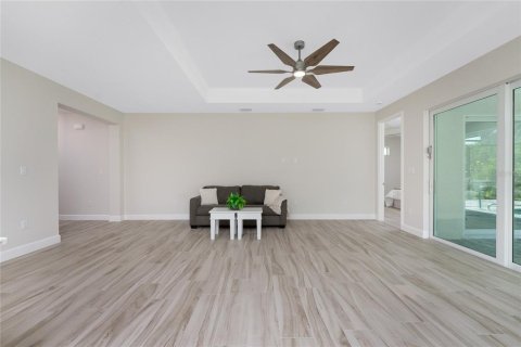 House in Rotonda, Florida 3 bedrooms, 156.63 sq.m. № 1886063 - photo 12