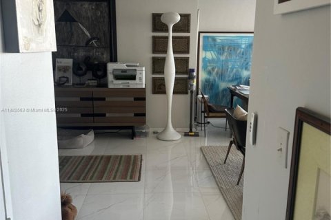 Снять в аренду кондоминиум в Майами-Бич, Флорида 1 спальня, 91.97м2, № 1978110 - фото 5