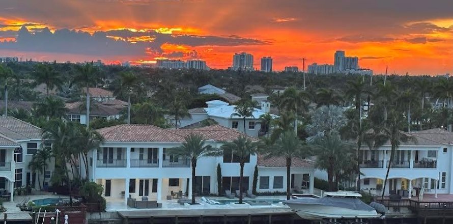 Condo in Hollywood, Florida, 2 bedrooms № 970599