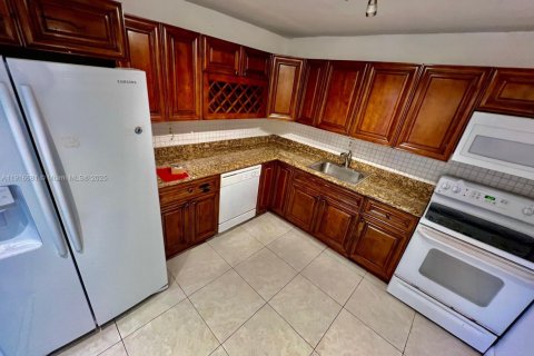 Copropriété à louer à Aventura, Floride: 1 chambre, 80.82 m2 № 1973668 - photo 13